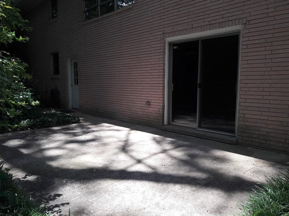 2453 Wentworth Dr, Atlanta GA  30345-1663 exterior