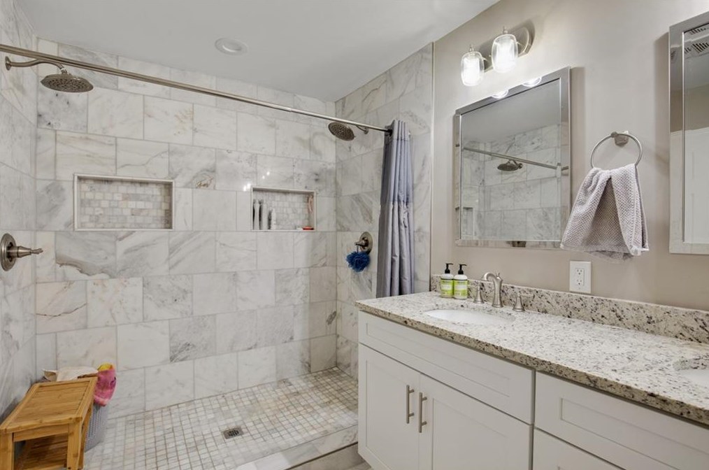 1737 Thomas Ter, Decatur GA  30032-4636 exterior