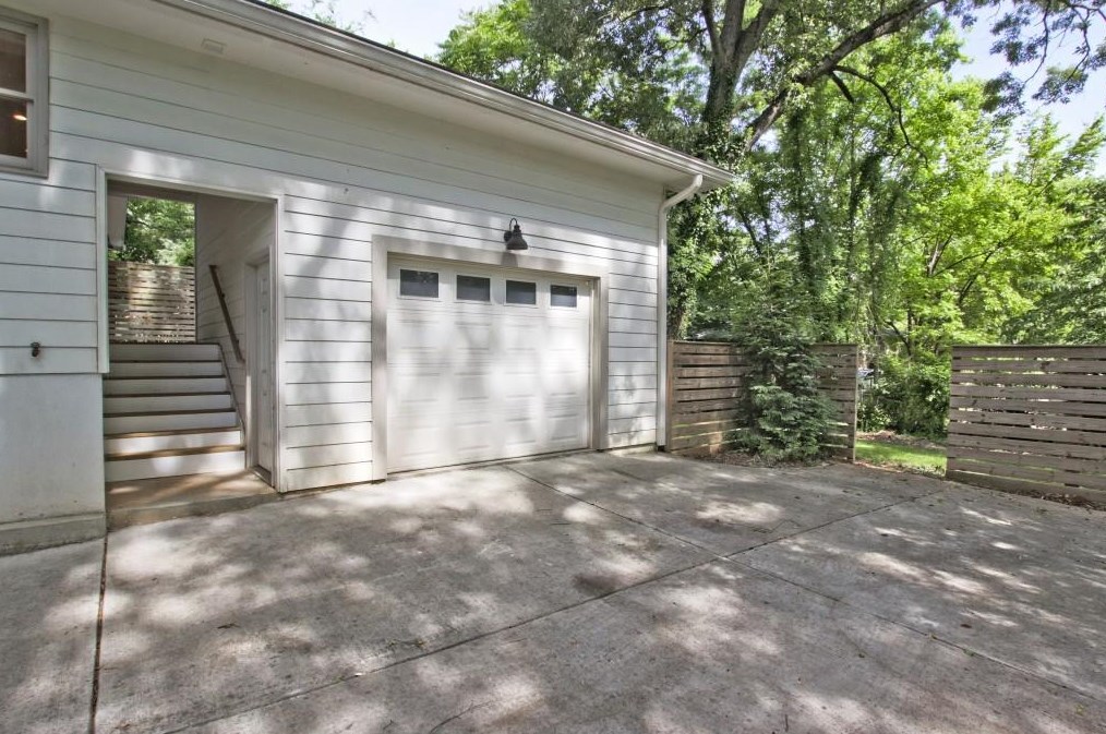 999 Pinedale Dr, Smyrna GA  30080-4258 exterior