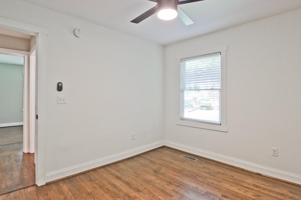 999 Pinedale Dr, Smyrna GA  30080-4258 exterior