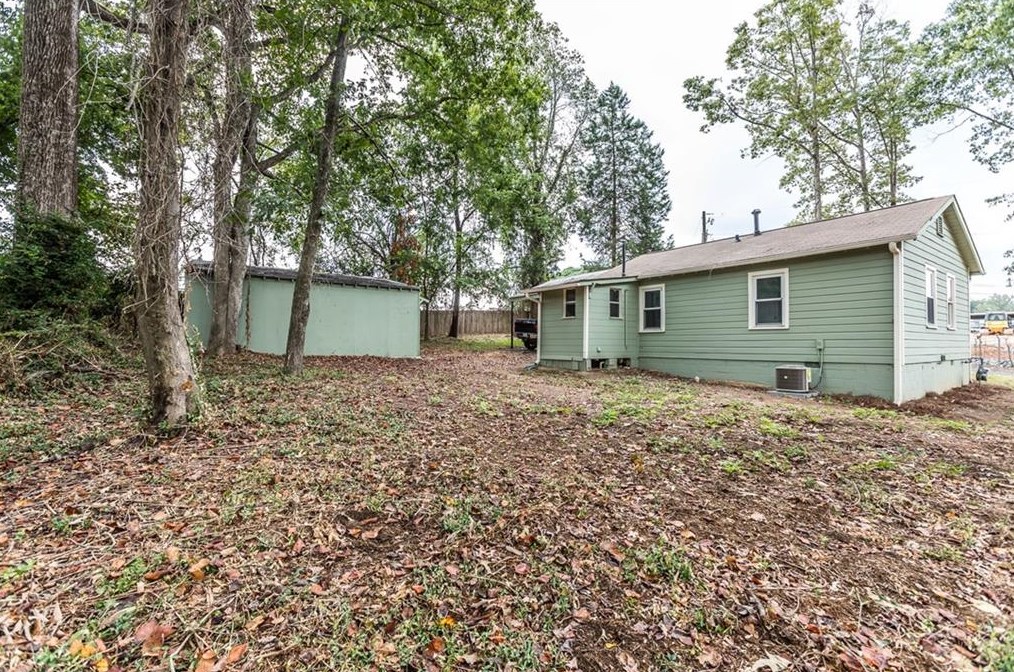 907 Wells Cir, Smyrna GA 30080-1462 exterior