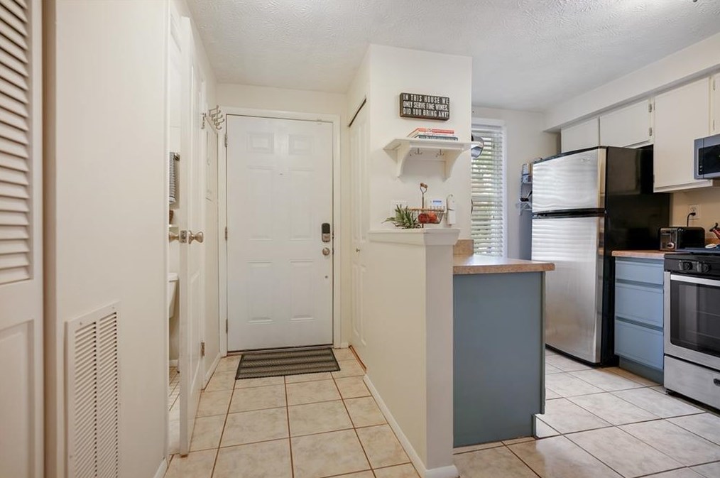 849 Regal Path Ln, Decatur GA  30030-4180 exterior