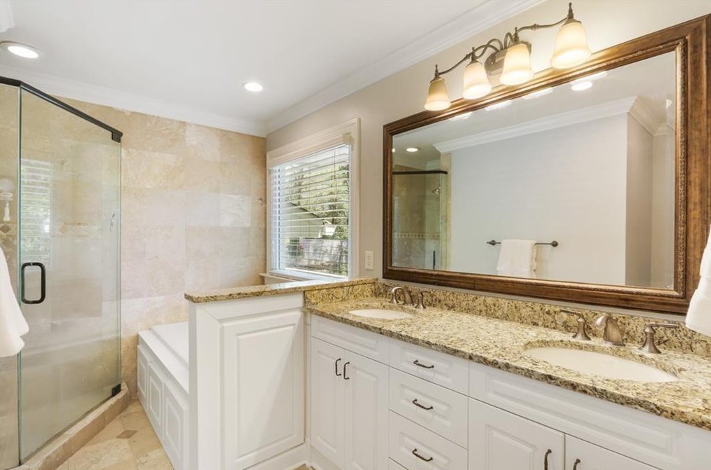 2517 Sharondale Dr, Atlanta GA  30305-3809 exterior