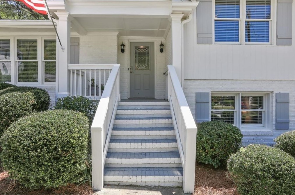 2517 Sharondale Dr, Atlanta GA  30305-3809 exterior