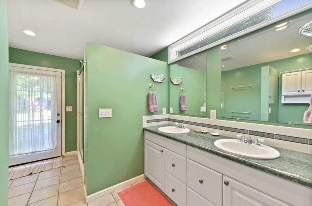 2174 Spring Creek Rd, Decatur GA  30033-2608 exterior