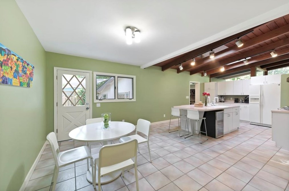 2174 Spring Creek Rd, Decatur GA  30033-2608 exterior