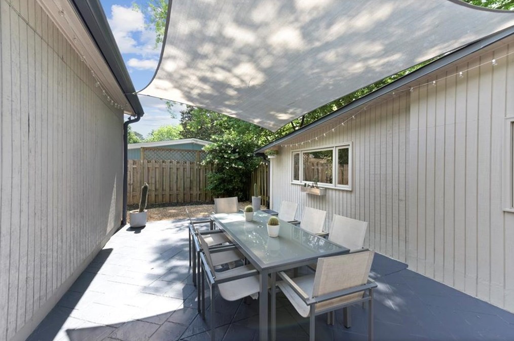 2174 Spring Creek Rd, Decatur GA  30033-2608 exterior