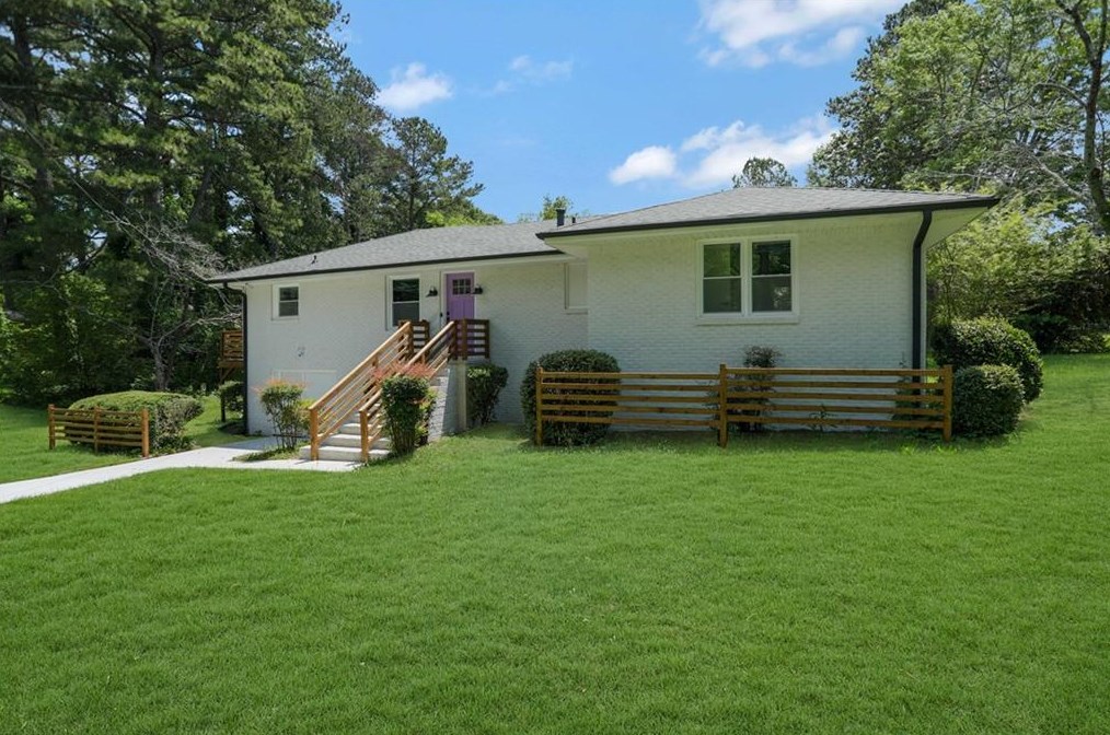 1660 Columbia Cir, Decatur GA  30032-4607 exterior