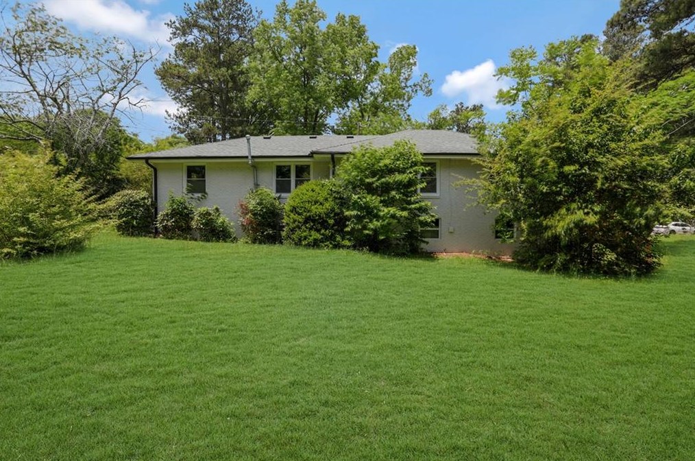 1660 Columbia Cir, Decatur GA  30032-4607 exterior