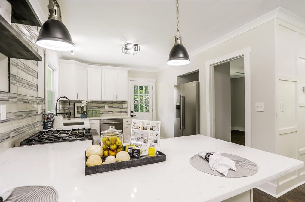 1660 Columbia Cir, Decatur GA  30032-4607 exterior