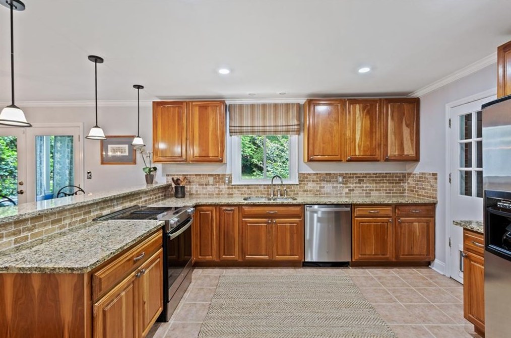 3085 Octavia Pl, Atlanta GA  30340-4620 exterior