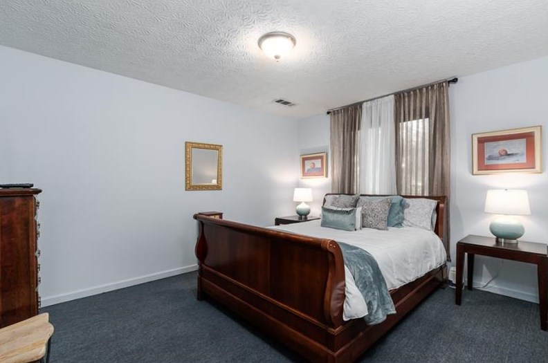 1971 Woodsdale Rd, Atlanta GA  30324-2763 exterior