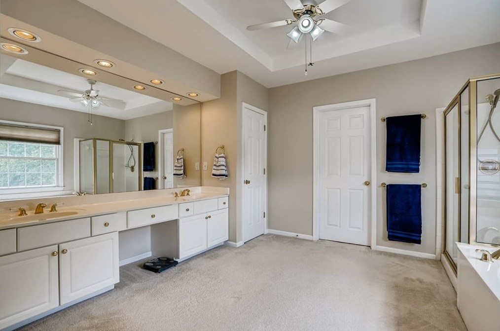 5347 Oxford Chase Way, Atlanta GA 30338-3053 exterior