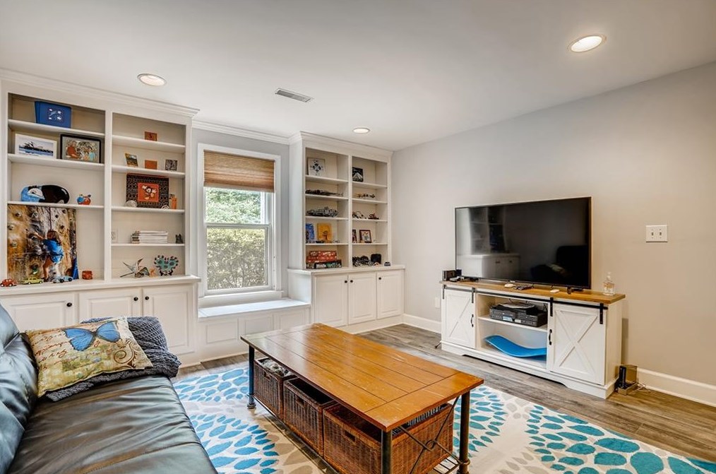 5347 Oxford Chase Way, Atlanta GA 30338-3053 exterior