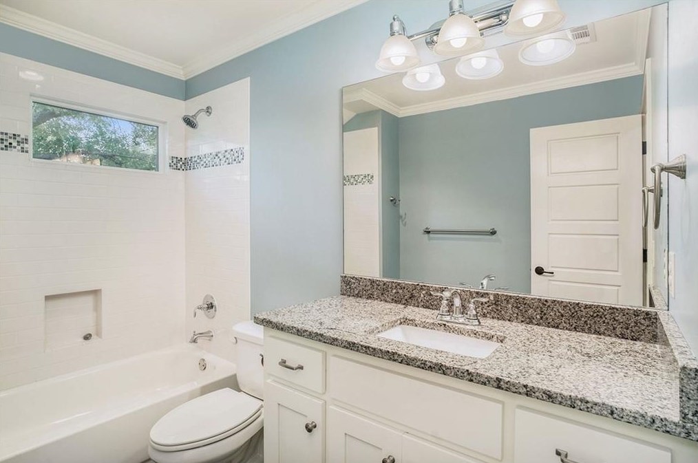 132 Benson St, Decatur GA  30030-4306 exterior