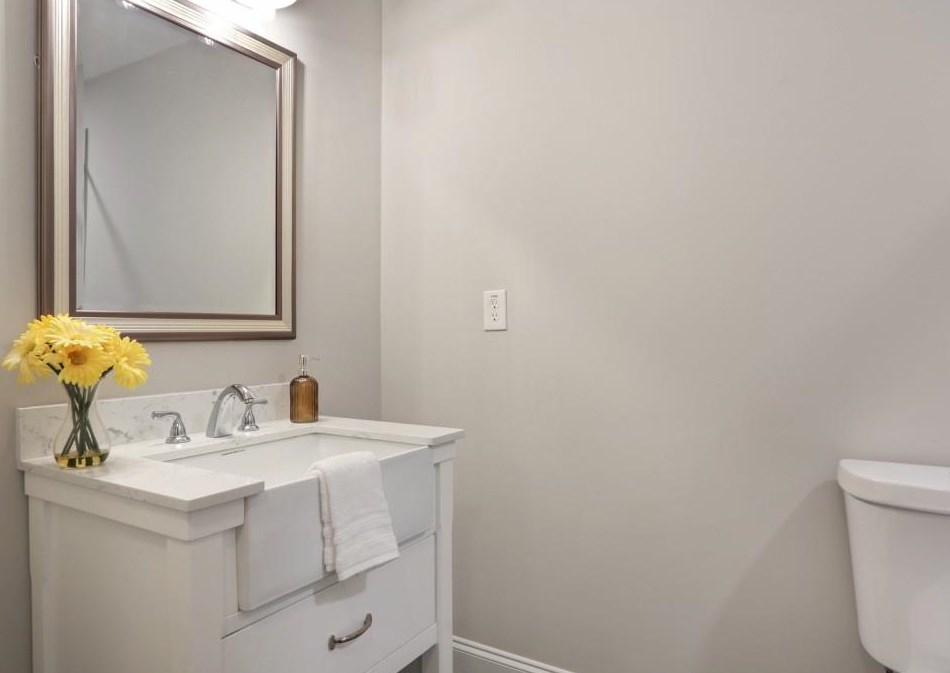 2732 Hawaii Ct, Decatur GA  30033-2335 exterior