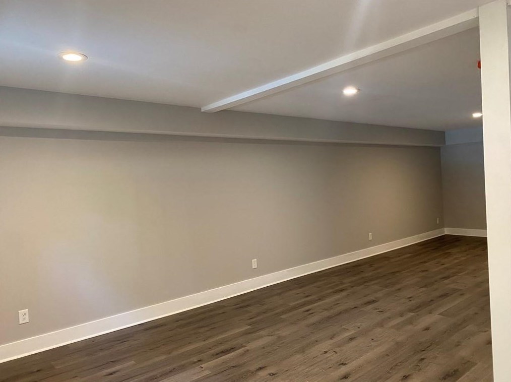 569 Woods Dr, Atlanta GA  30318-6105 exterior