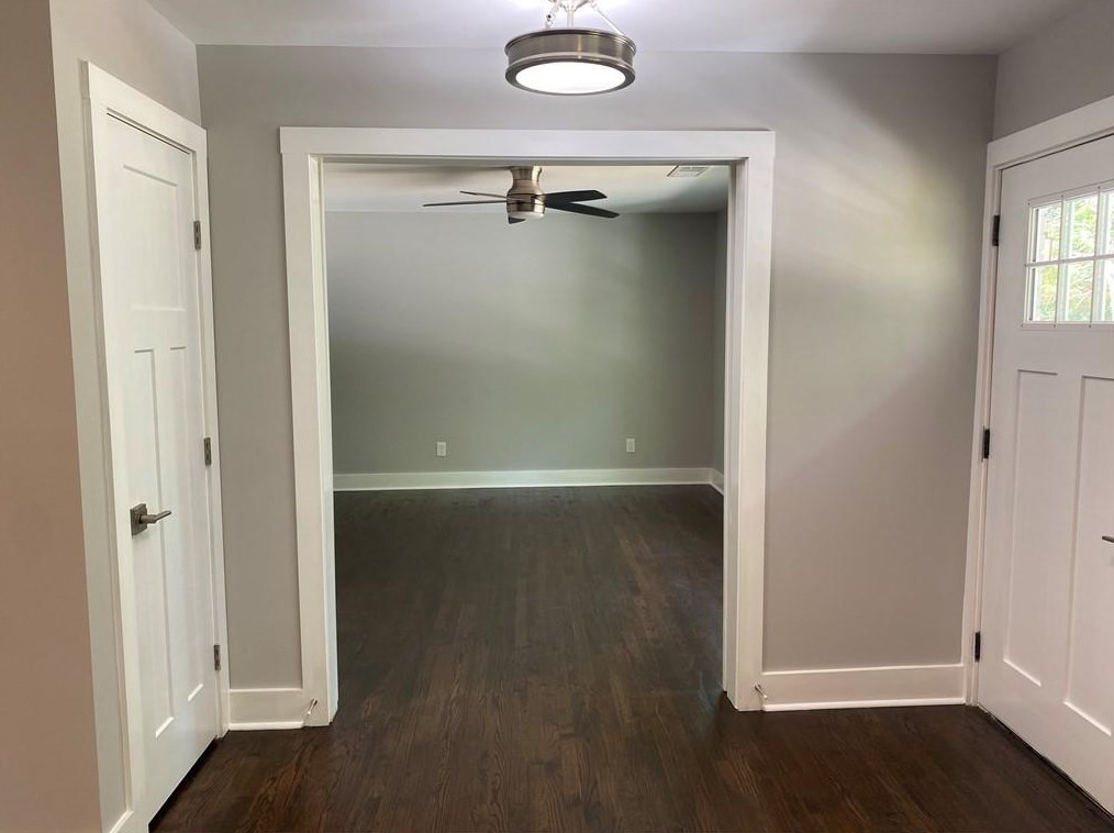 569 Woods Dr, Atlanta GA  30318-6105 exterior