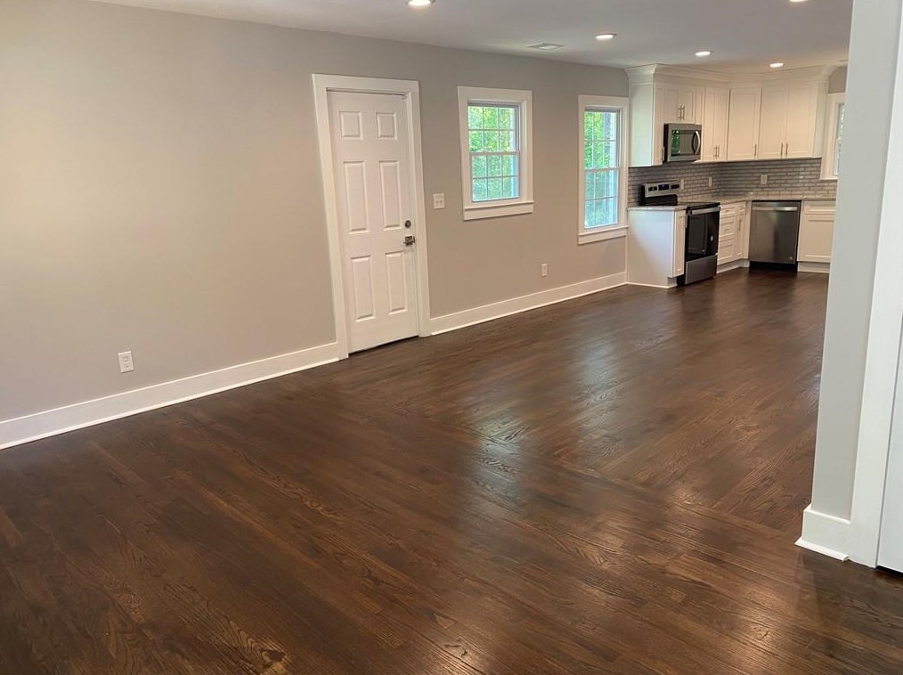 569 Woods Dr, Atlanta GA  30318-6105 exterior