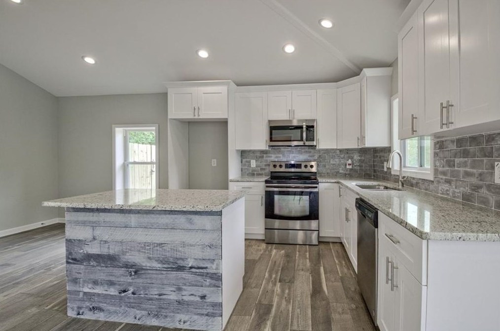 3710 Del Rio Ter, Decatur GA  30032-3114 exterior