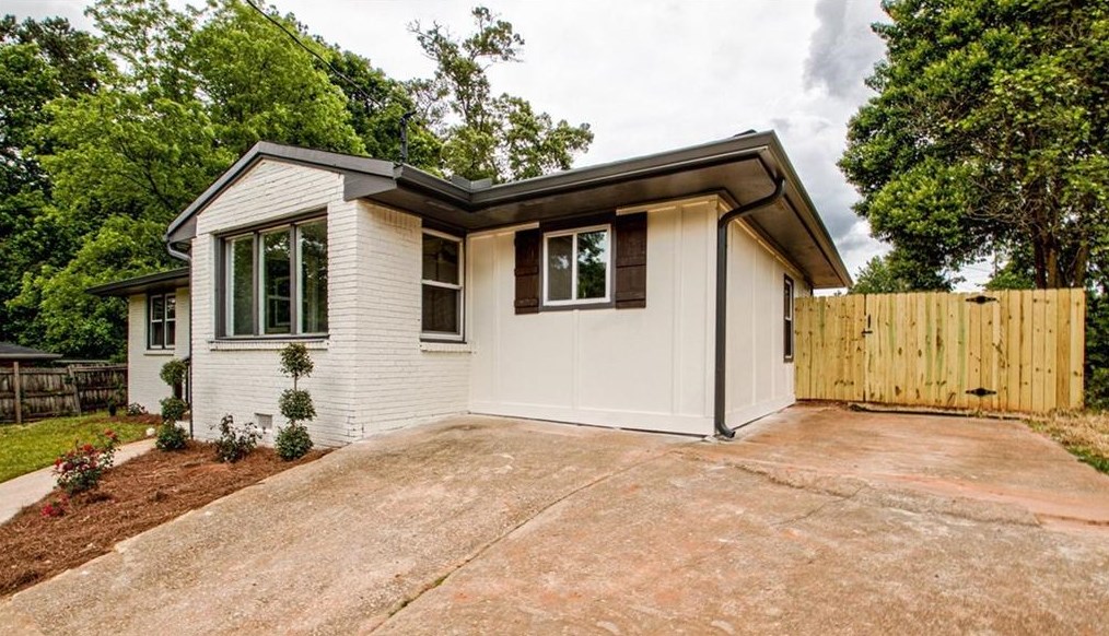 3710 Del Rio Ter, Decatur GA  30032-3114 exterior