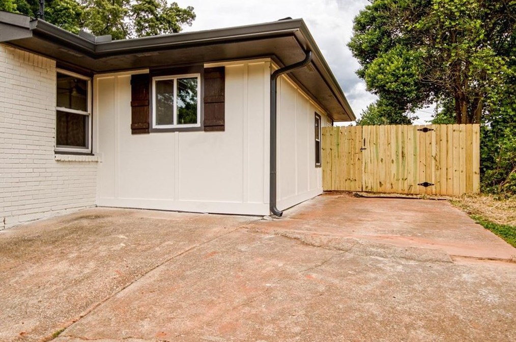 3710 Del Rio Ter, Decatur GA  30032-3114 exterior