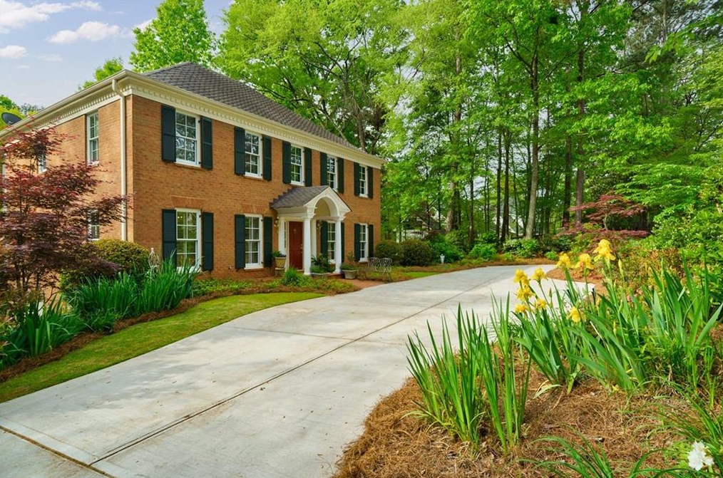 4617 Woodland Brook Dr, Atlanta GA  30339-5368 exterior