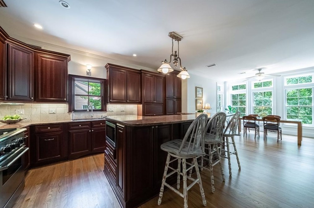 4617 Woodland Brook Dr, Atlanta GA  30339-5368 exterior