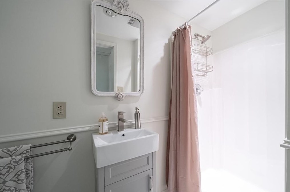 4617 Woodland Brook Dr, Atlanta GA  30339-5368 exterior