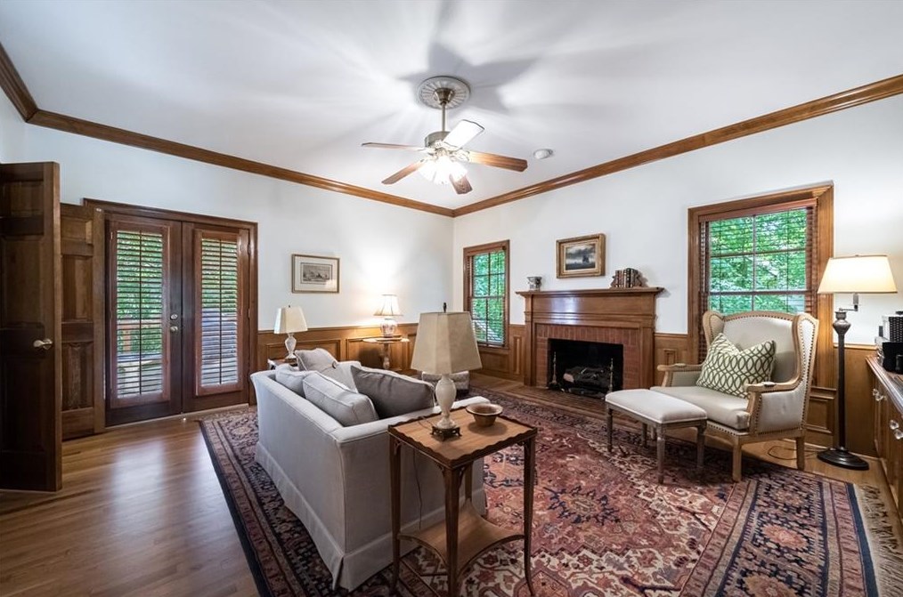 4617 Woodland Brook Dr, Atlanta GA  30339-5368 exterior