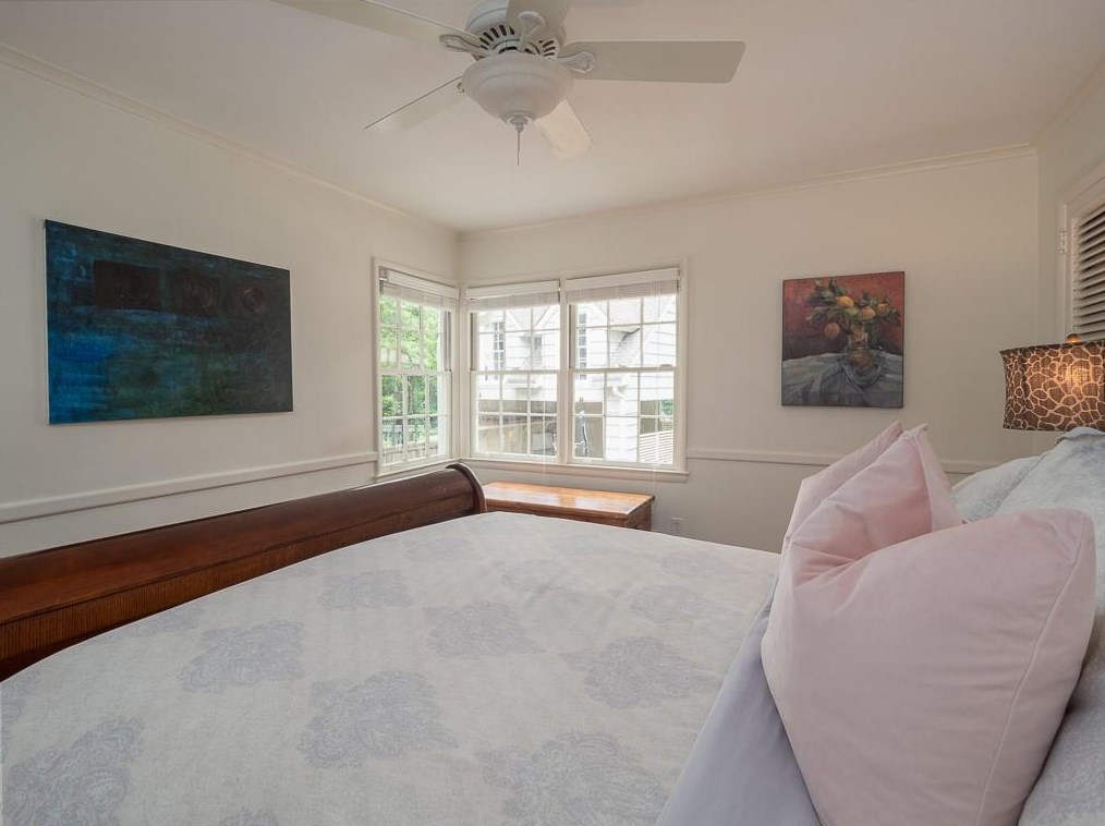 709 Woodward Way, Atlanta GA  30327-1254 exterior