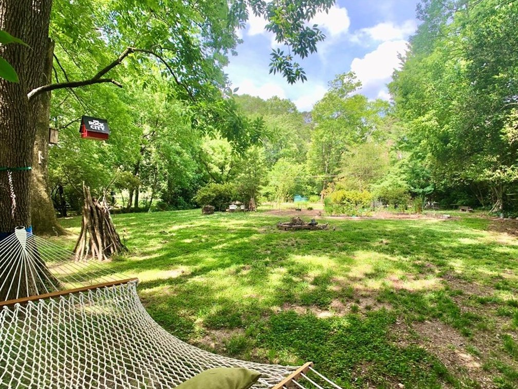 709 Woodward Way, Atlanta GA  30327-1254 exterior