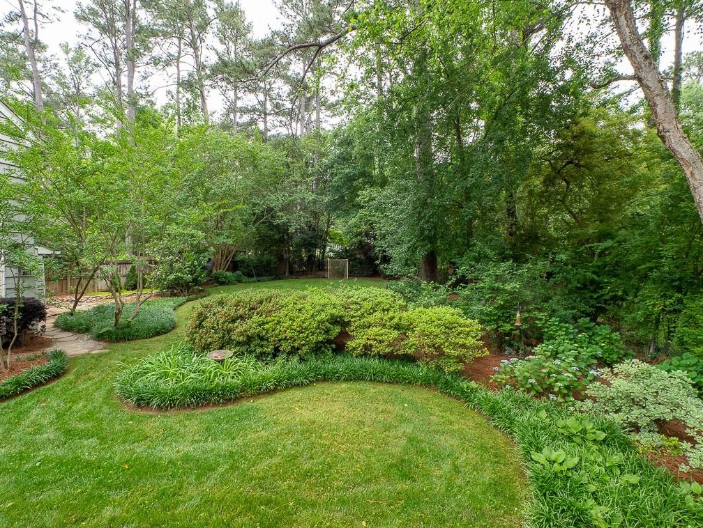 709 Woodward Way, Atlanta GA  30327-1254 exterior