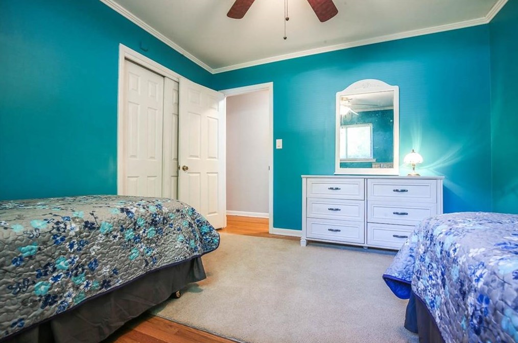 1318 Weston Dr, Decatur GA  30032-2551 exterior