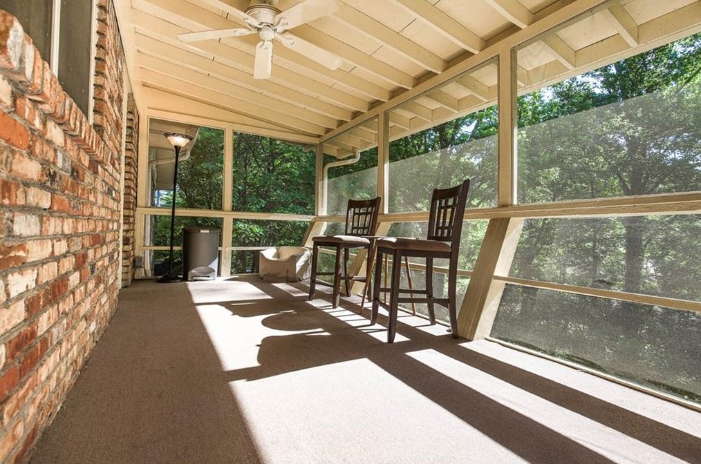 1318 Weston Dr, Decatur GA  30032-2551 exterior