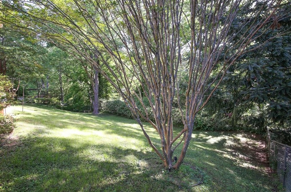 1318 Weston Dr, Decatur GA  30032-2551 exterior