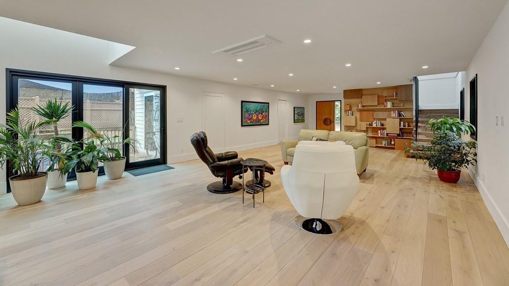 973 Church St, Decatur GA  30030-5508 exterior