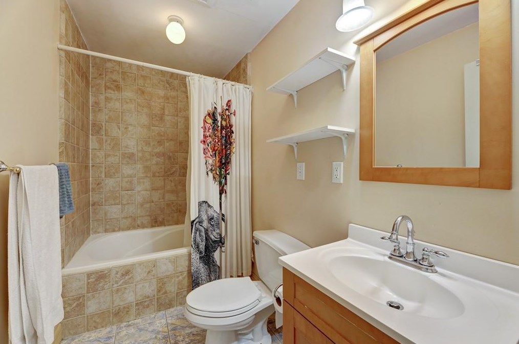 973 Church St, Decatur GA  30030-5508 exterior