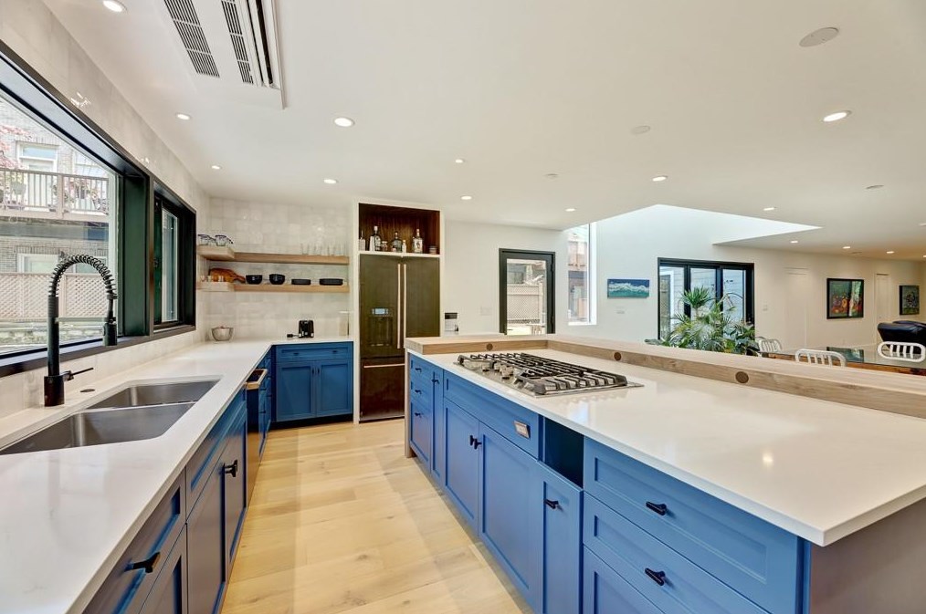 973 Church St, Decatur GA  30030-5508 exterior