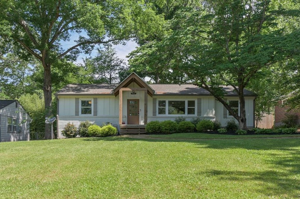 2964 Westbury Dr, Decatur GA  30033-6010 exterior