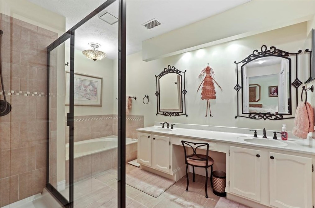 36 Waterford Ct, Atlanta GA  30328-4538 exterior