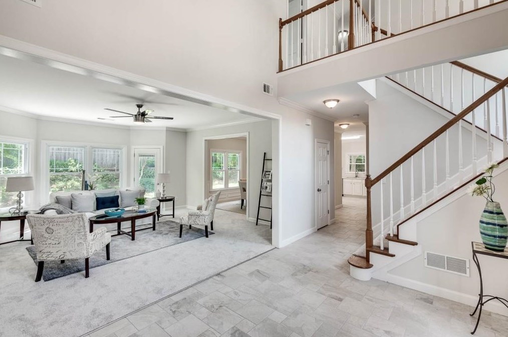 1460 Crescent Walk, Decatur GA  30033-2401 exterior