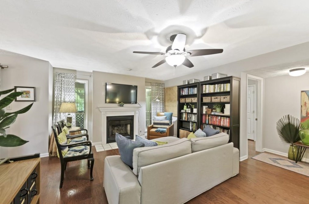1244 Weatherstone Dr, Atlanta GA  30324-4644 exterior