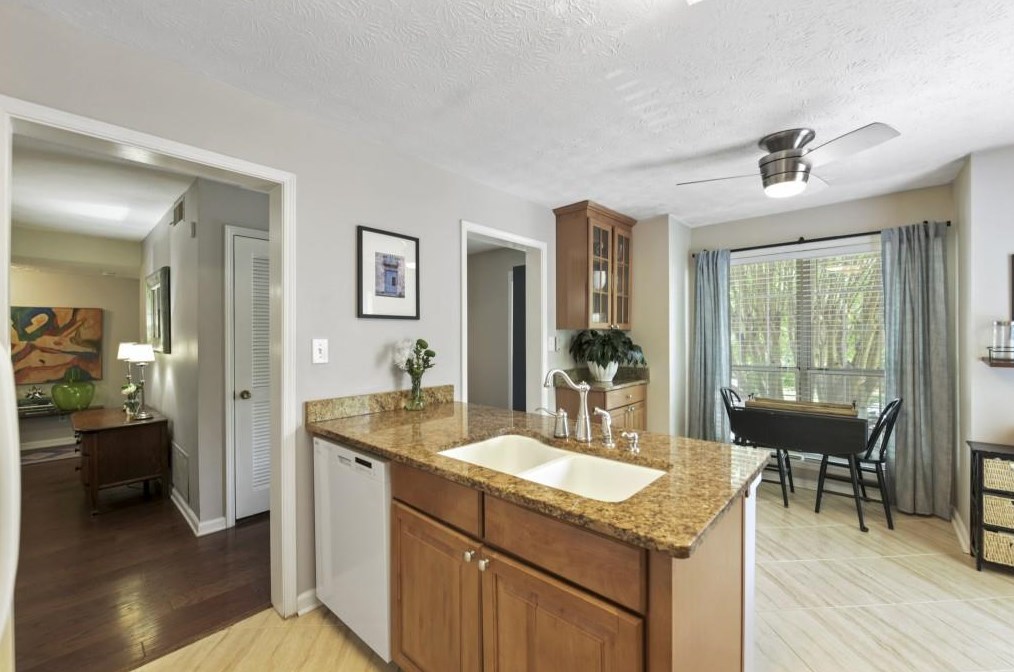 1244 Weatherstone Dr, Atlanta GA  30324-4644 exterior