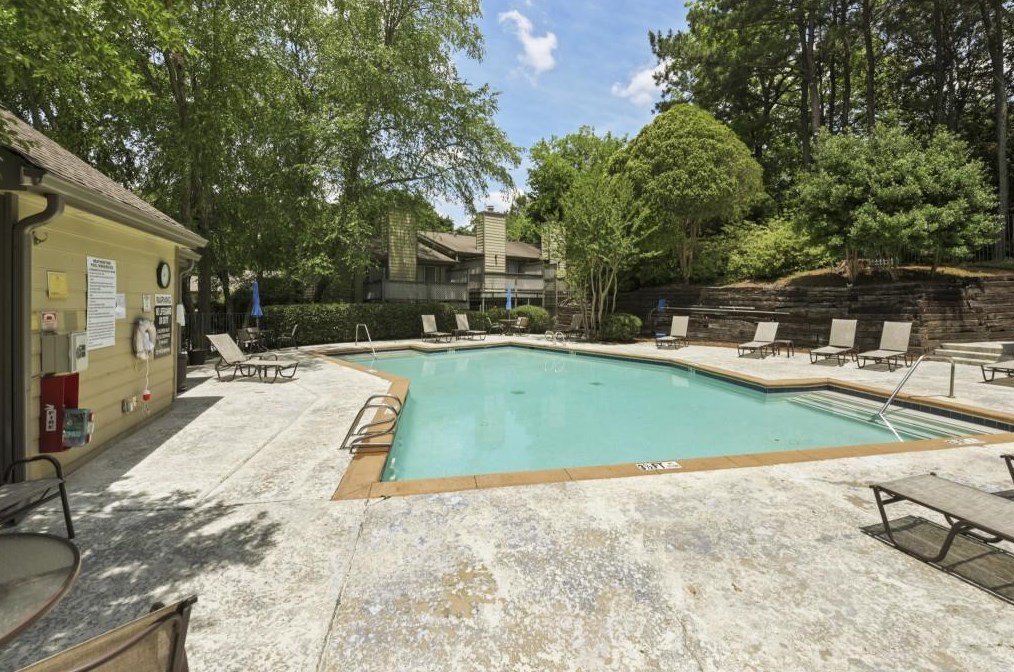 1244 Weatherstone Dr, Atlanta GA  30324-4644 exterior