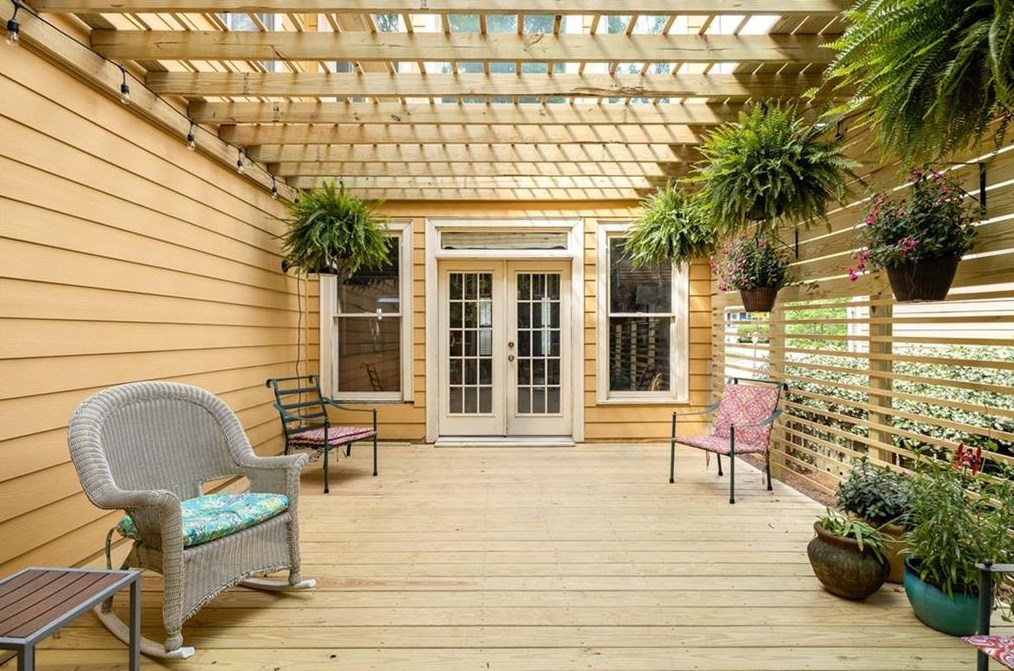 2134 Whittier Pl, Atlanta GA  30318-1954 exterior