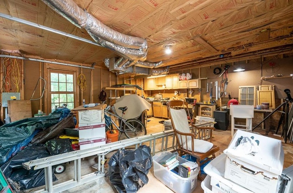 226 Inman Dr, Decatur GA  30030-3833 exterior