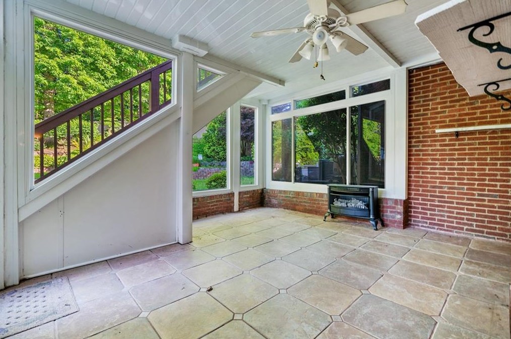 1240 Home Place Dr, Lawrenceville GA  30043-7094 exterior