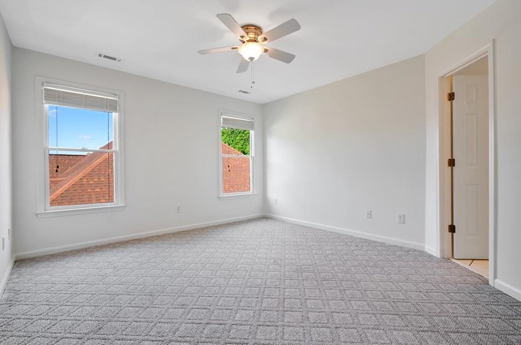 1240 Home Place Dr, Lawrenceville GA  30043-7094 exterior