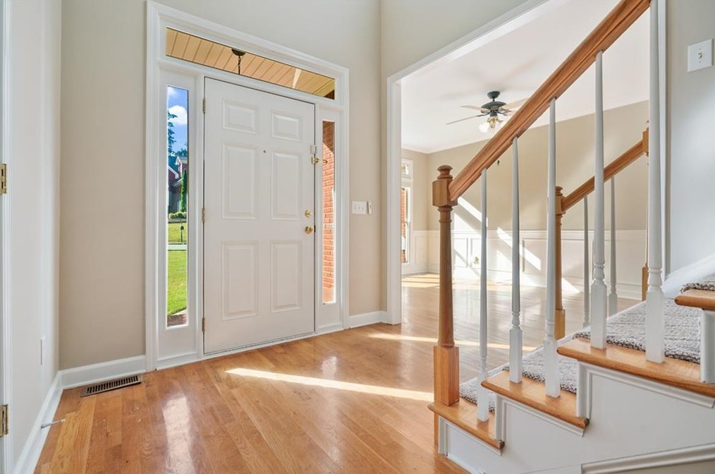 1240 Home Place Dr, Lawrenceville GA  30043-7094 exterior